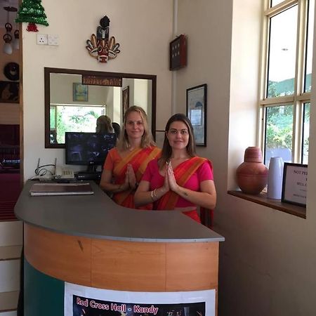 Days Inn Kandy Zewnętrze zdjęcie