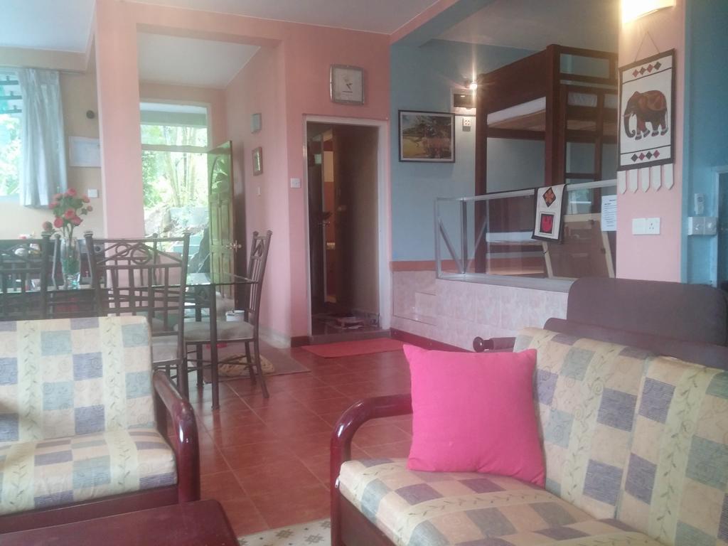 Days Inn Kandy Zewnętrze zdjęcie