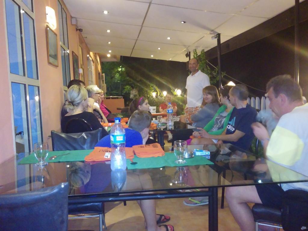 Days Inn Kandy Zewnętrze zdjęcie