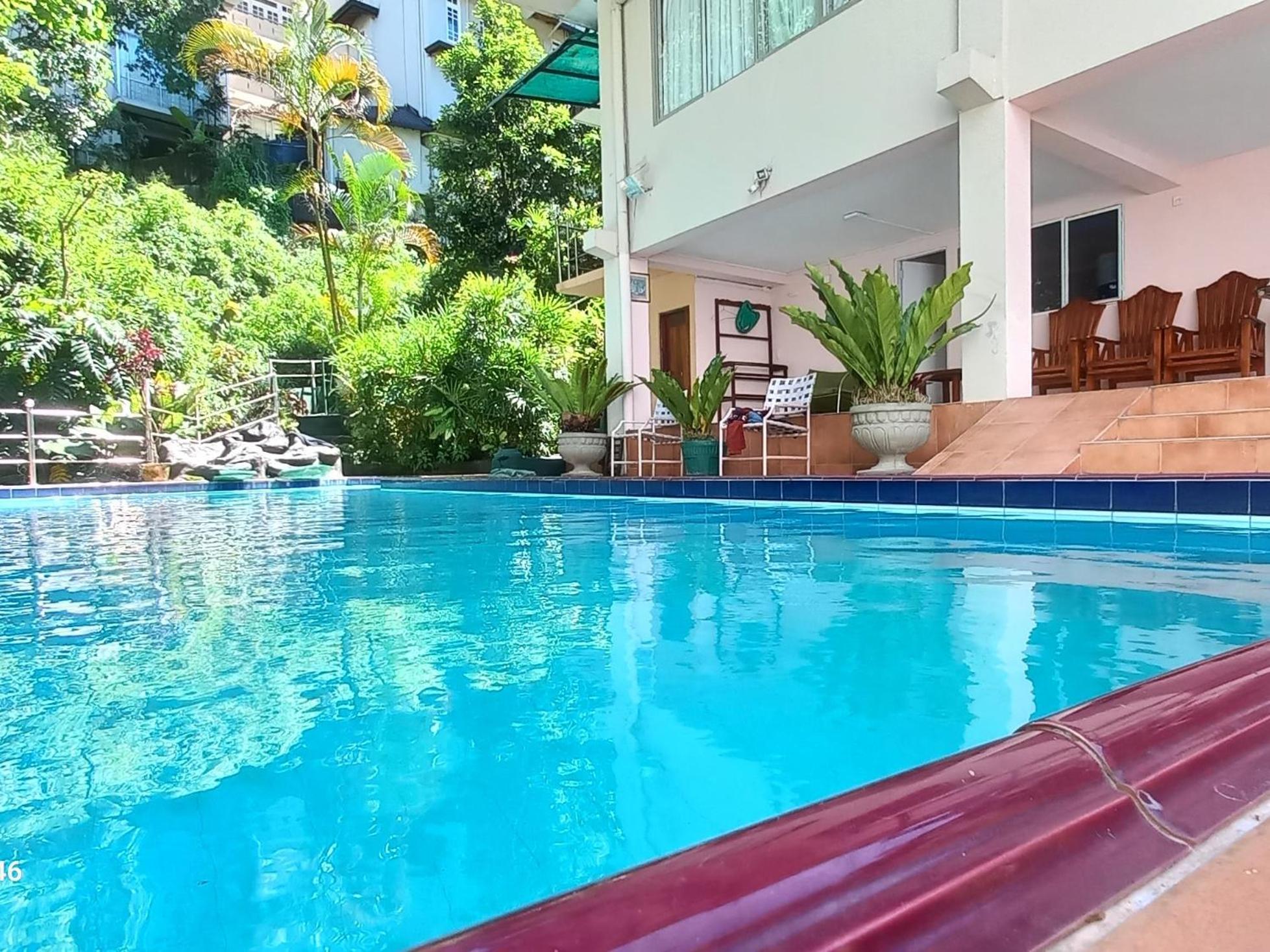 Days Inn Kandy Zewnętrze zdjęcie