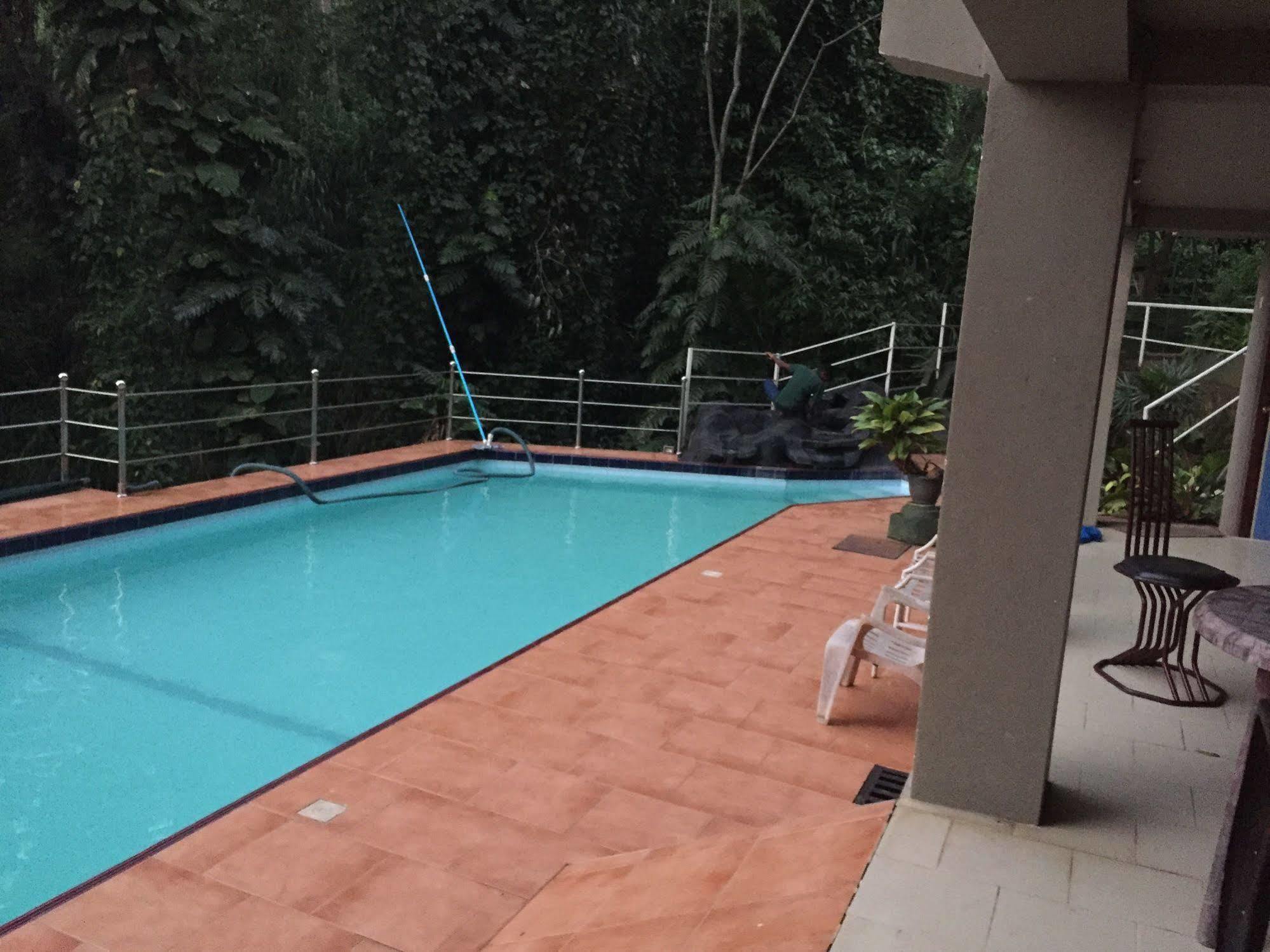 Days Inn Kandy Zewnętrze zdjęcie