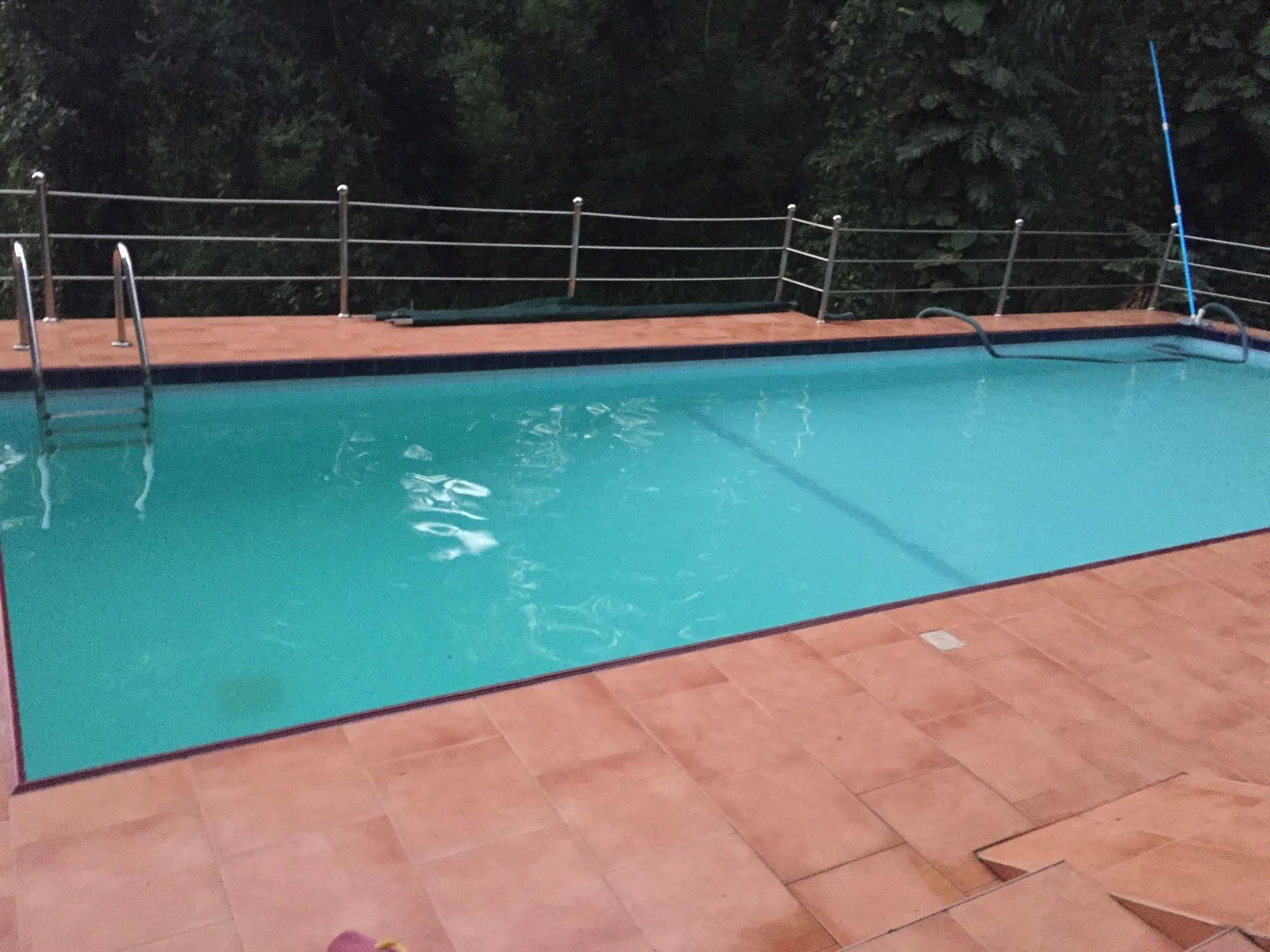 Days Inn Kandy Zewnętrze zdjęcie